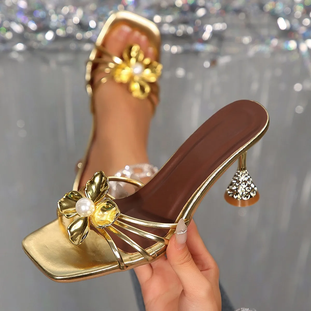 Vintage Metal Flower Crystal C - Vintage And Modern Fashion 评论和价格